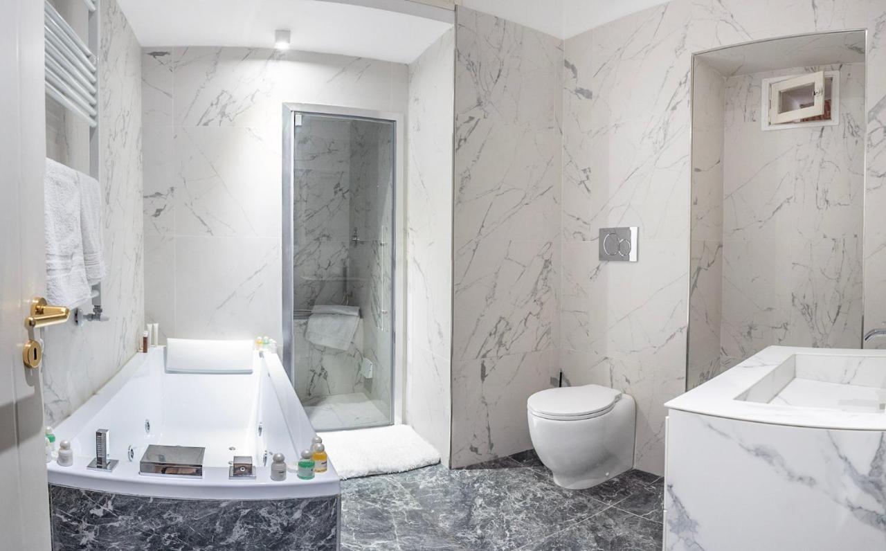 Domus Nannini Spa - L' Arco Di Matteotti Siena Exteriör bild